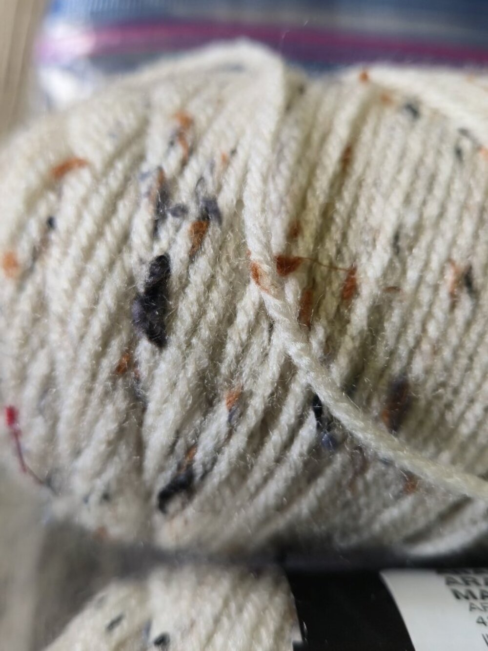 Red Heart Super Saver Yarn Aran Fleck Worsted Weight Crafting Supply Lot of 2 - Picture 7 of 8